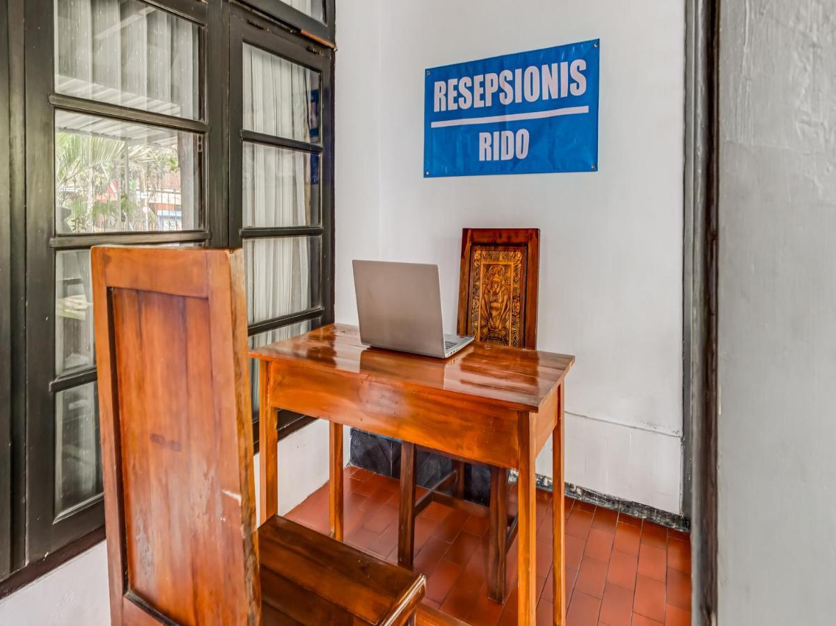 Spot On 90797 Sukun Syariah Homestay Malang Kültér fotó