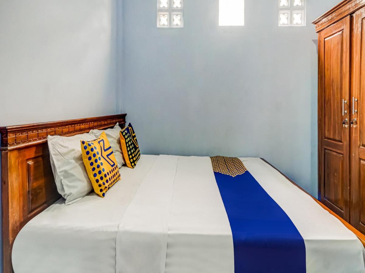 Spot On 90797 Sukun Syariah Homestay Malang Kültér fotó