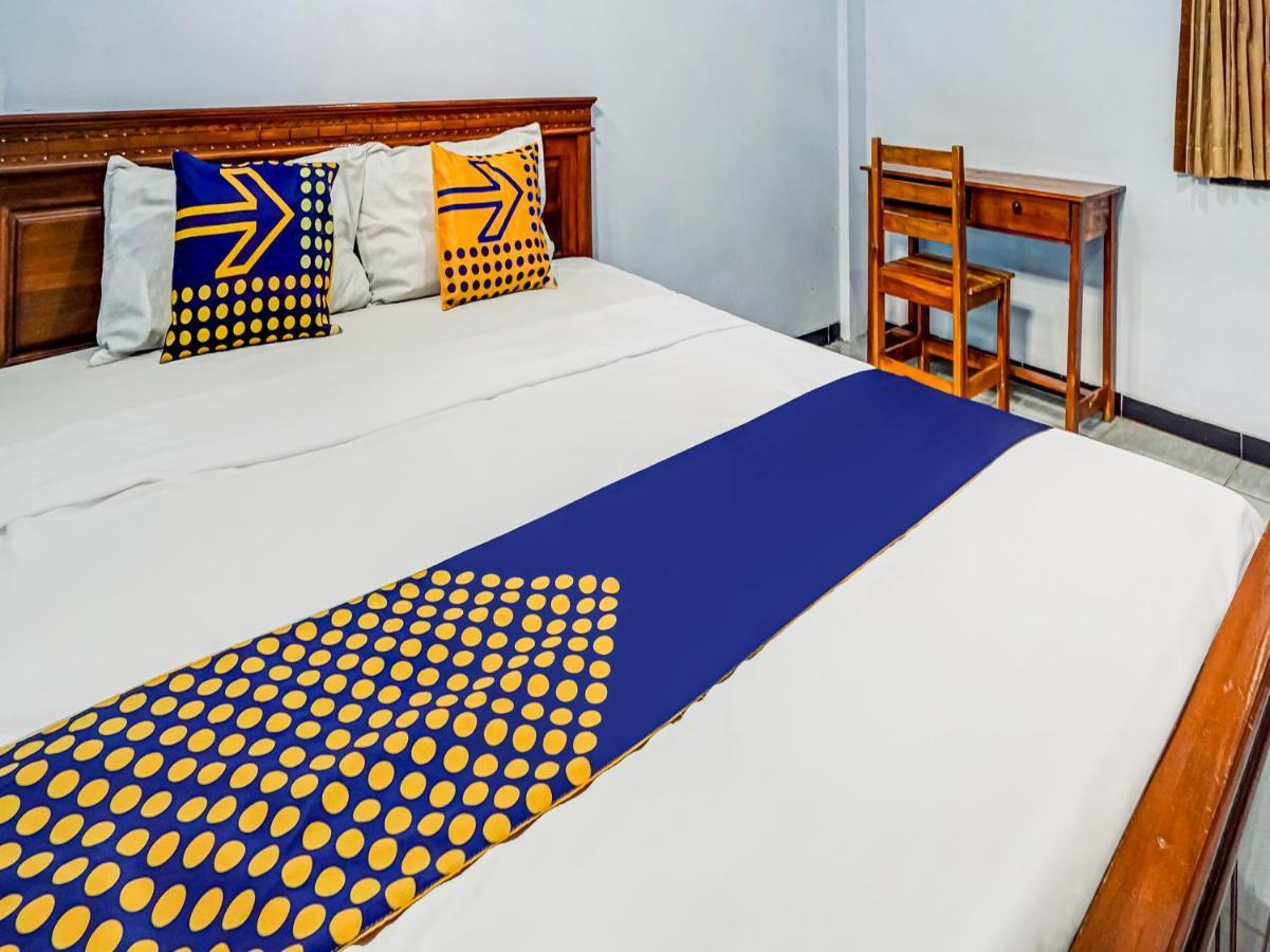 Spot On 90797 Sukun Syariah Homestay Malang Kültér fotó