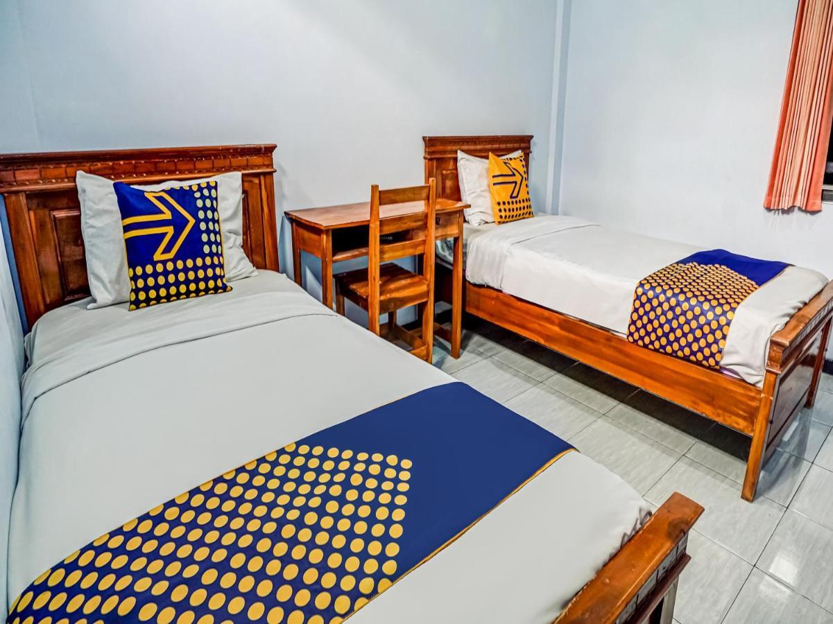 Spot On 90797 Sukun Syariah Homestay Malang Kültér fotó